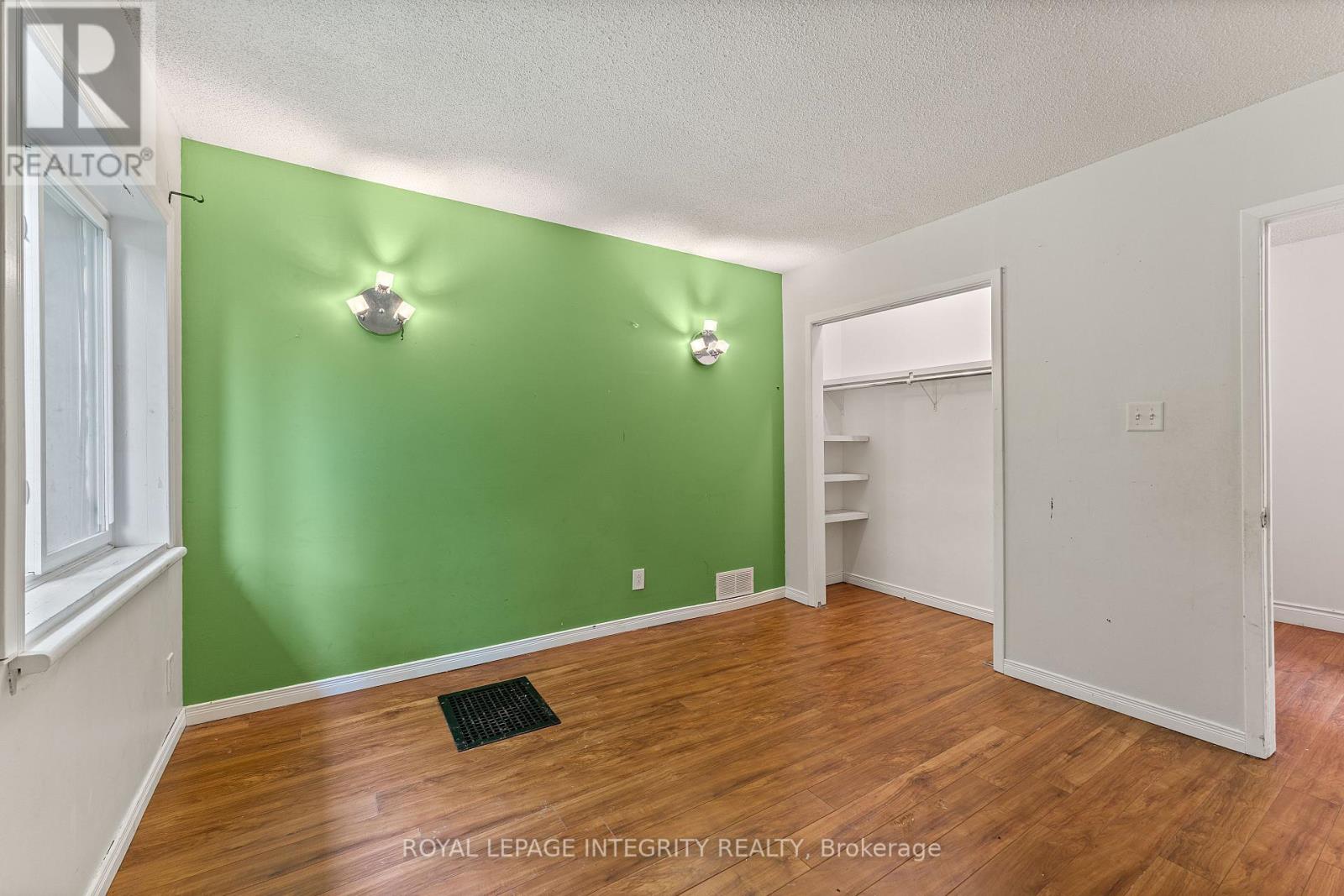 3823 Drouin Road Property Photo 14