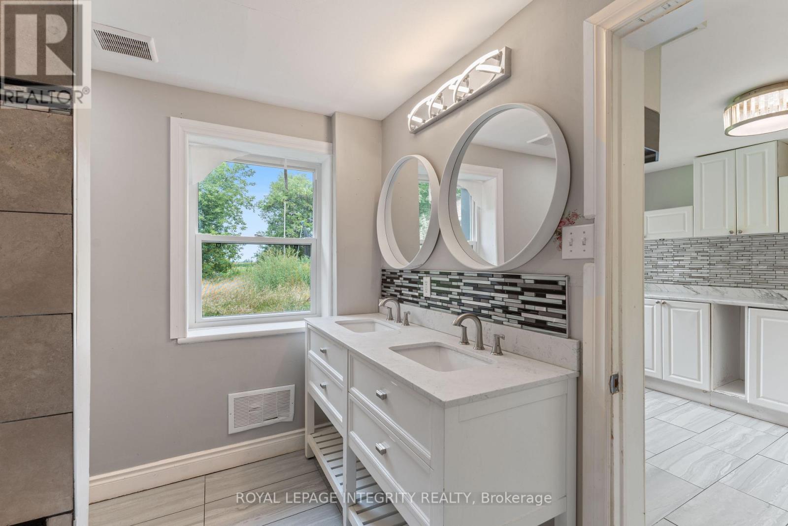 3823 Drouin Road Property Photo 29