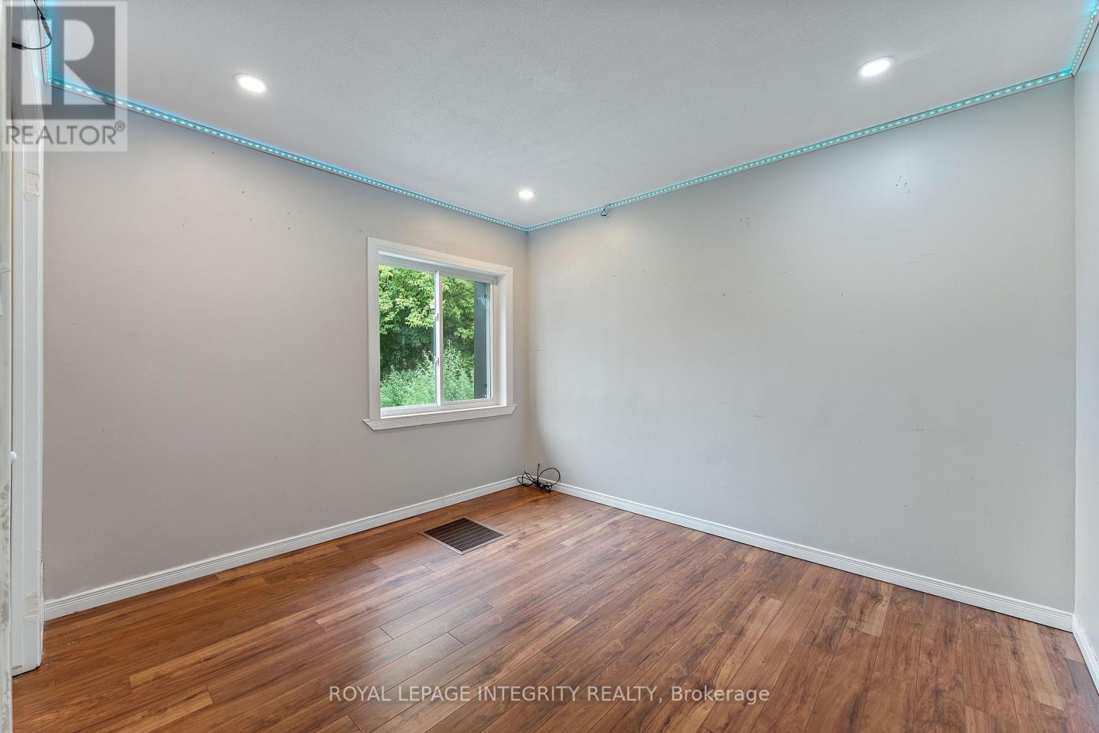 3823 Drouin Road Property Photo 30