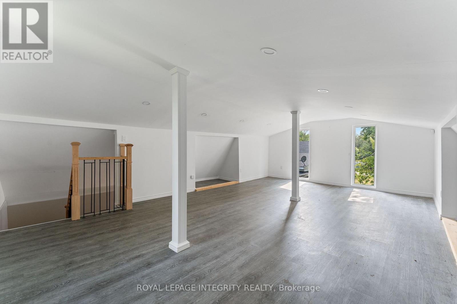 3823 Drouin Road Property Photo 35