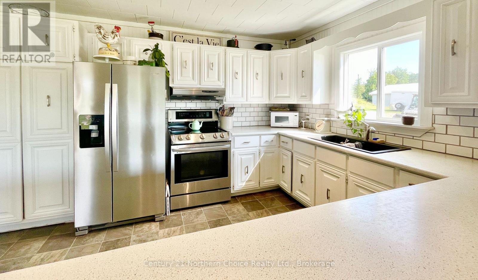 1207 594 Highway Property Photo 14