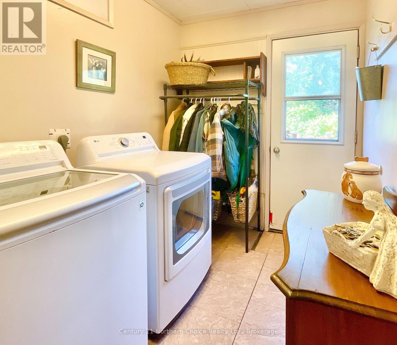 1207 594 Highway Property Photo 28