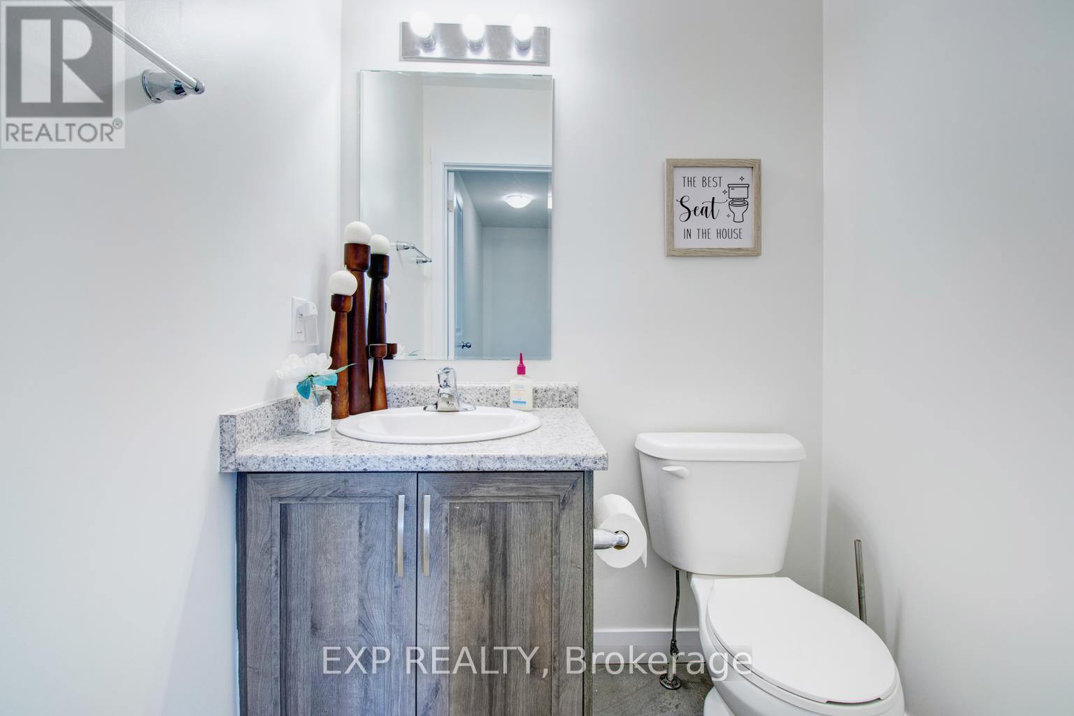 E - 150 Rochefort Street Property Photo 45