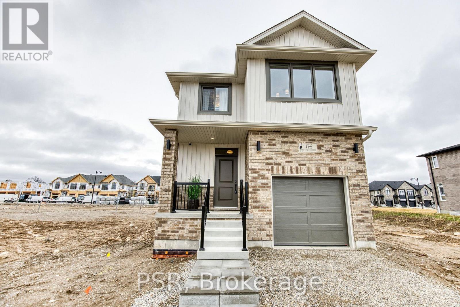 200 RIVERGREEN CRESCENT Property Photo 1