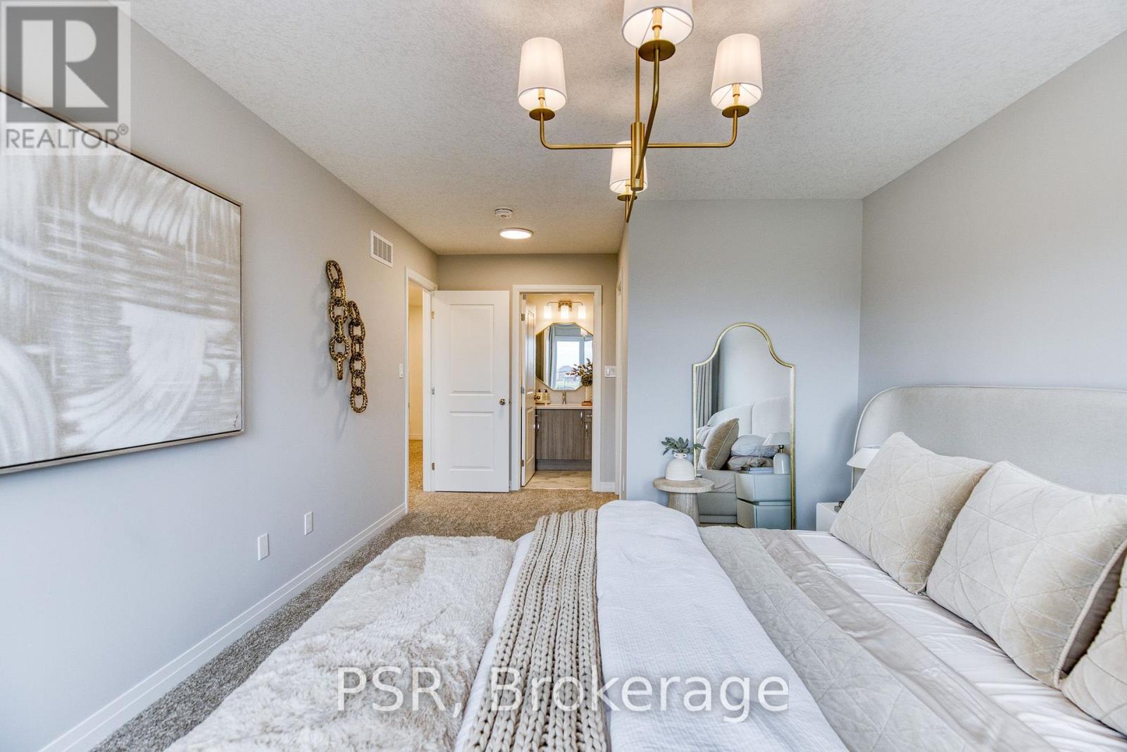 200 Rivergreen Crescent Property Photo 3