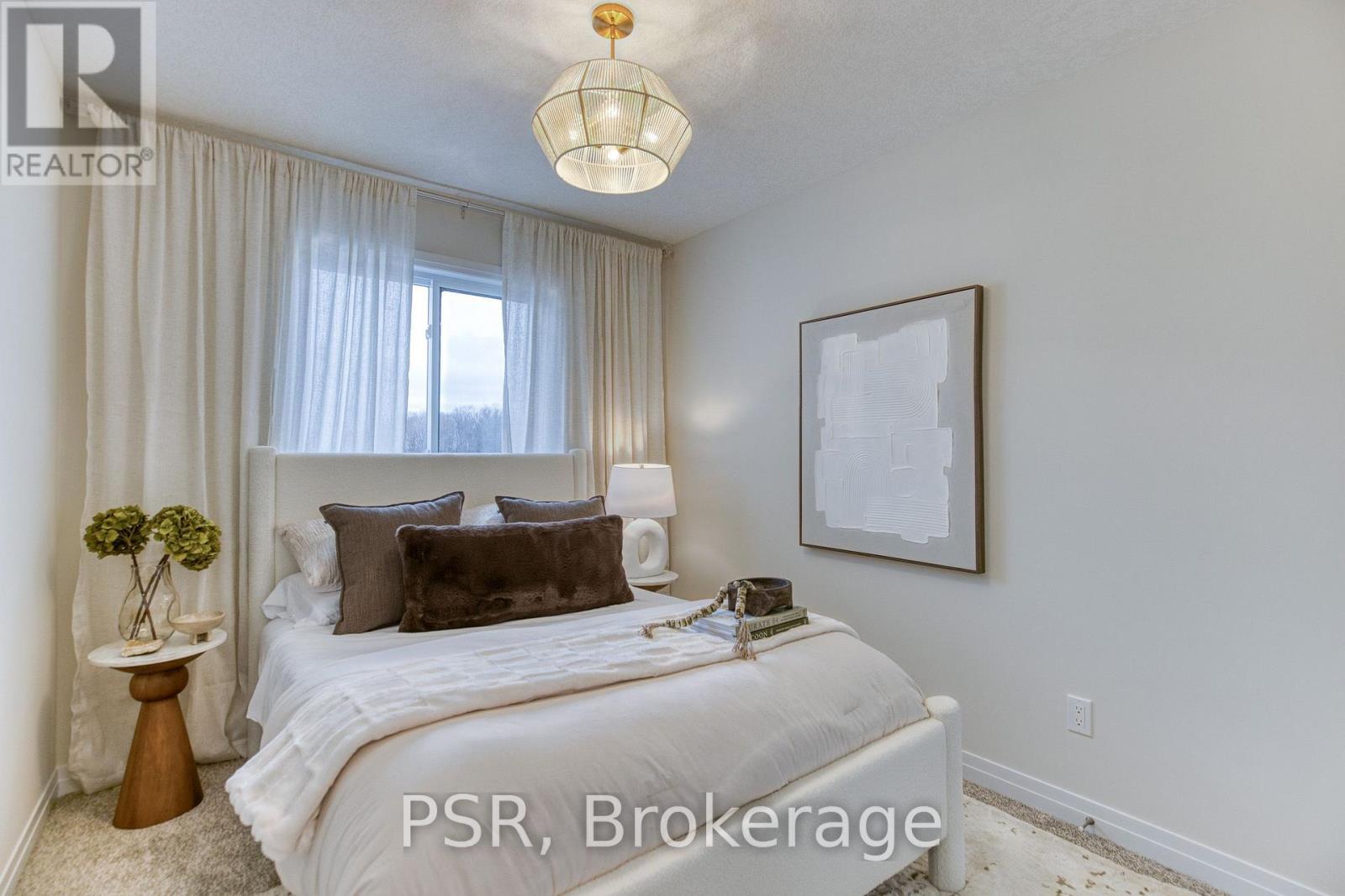 200 Rivergreen Crescent Property Photo 9