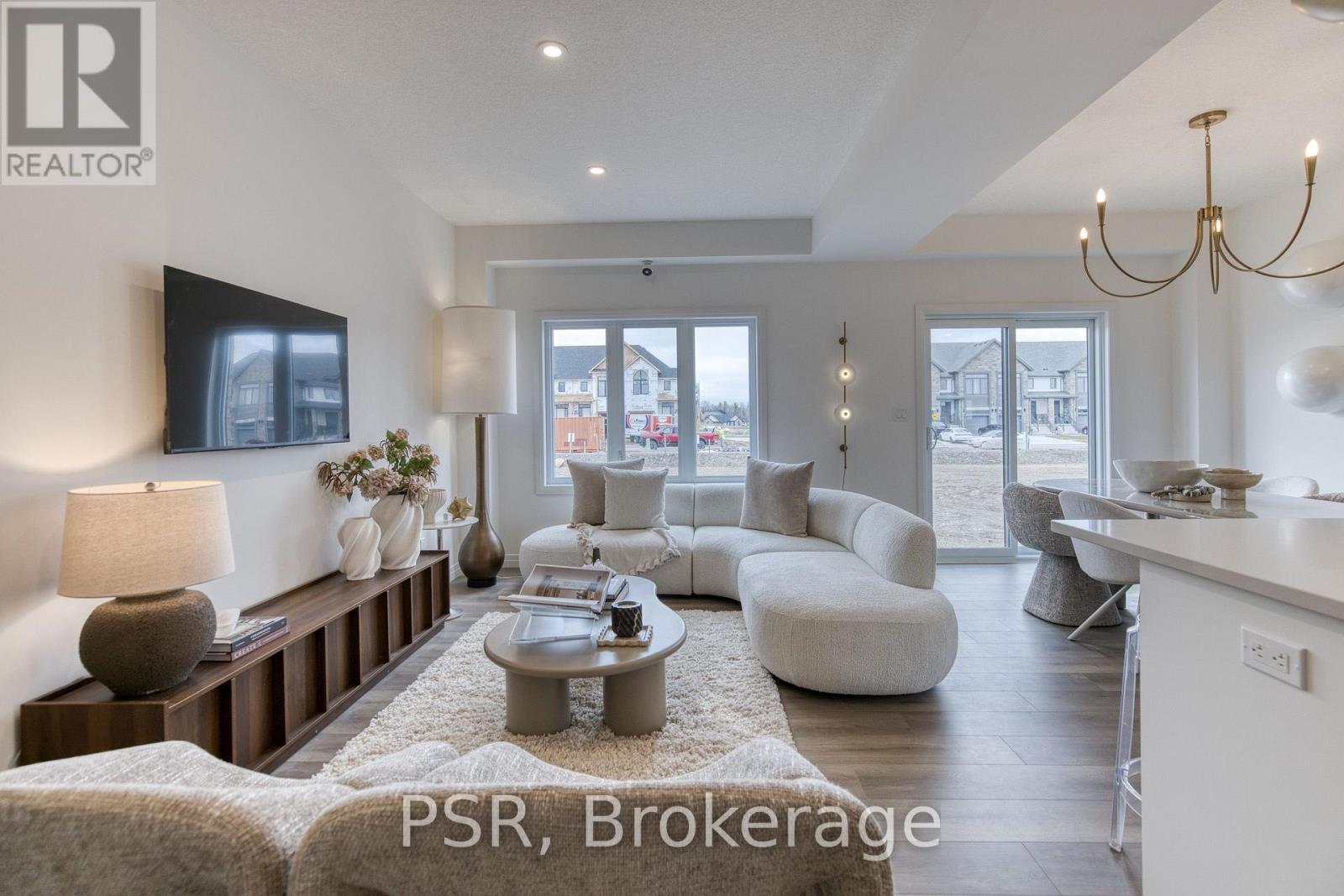 200 Rivergreen Crescent Property Photo 23