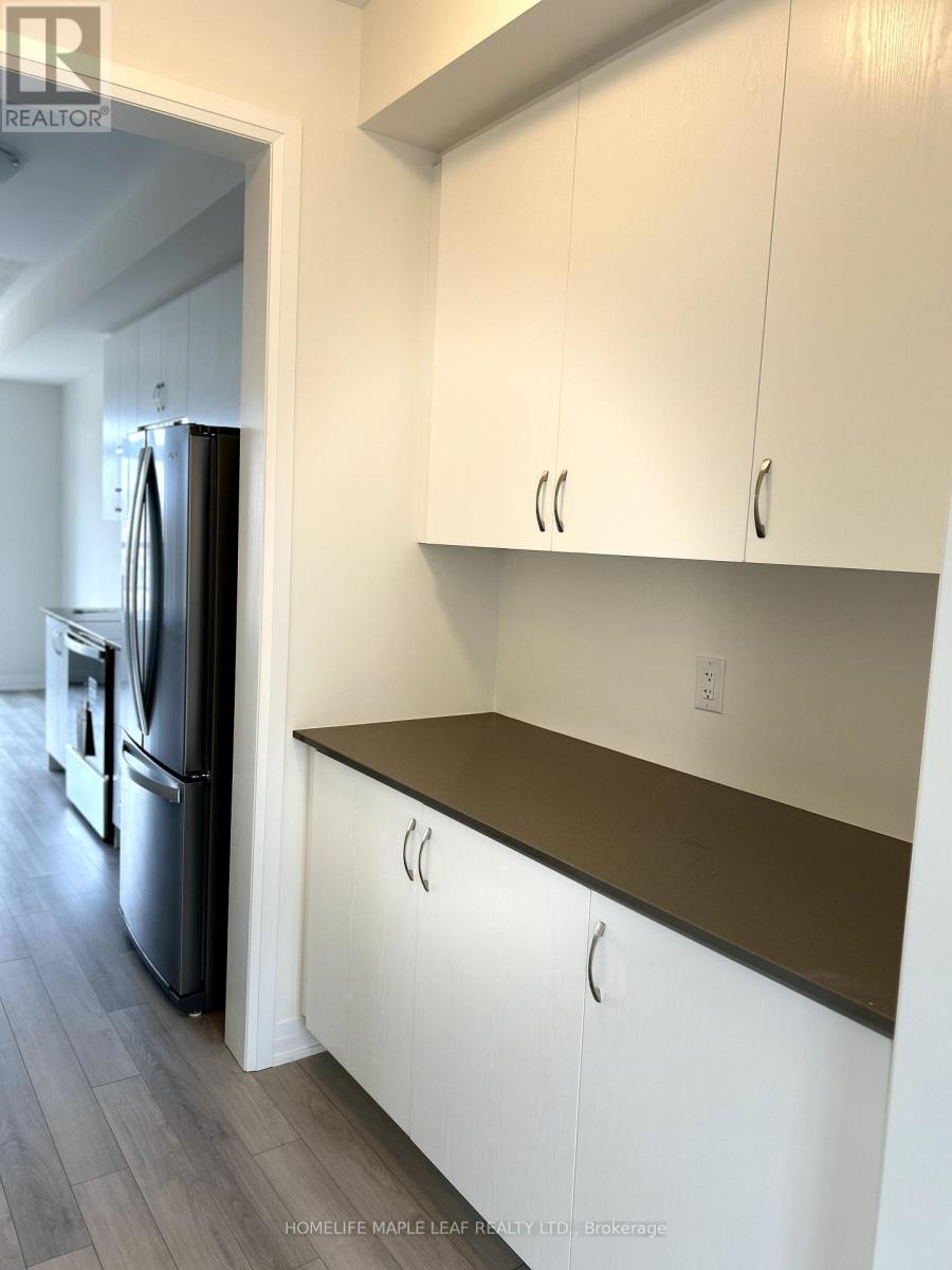 207 - 585 Colborne Street Property Photo 6