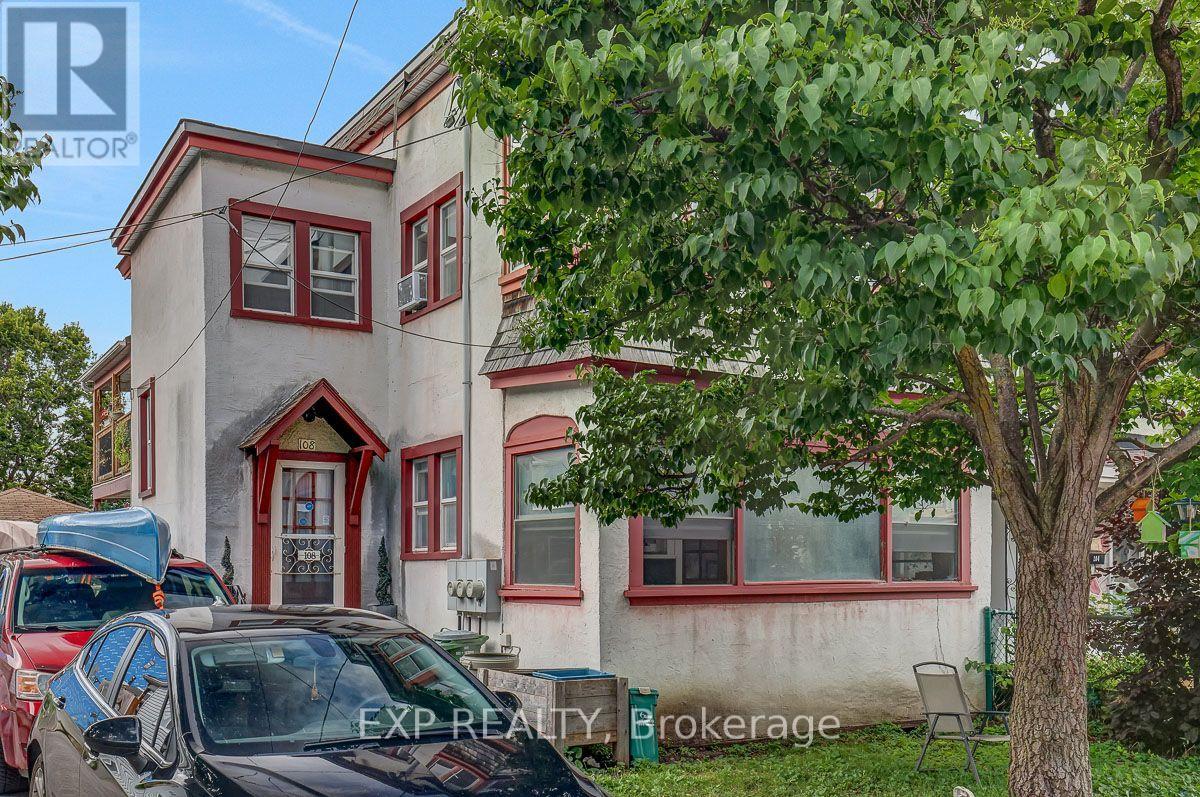 108 LEBRETON STREET N Property Photo 1