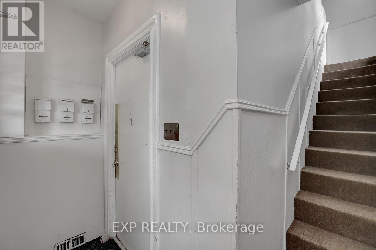 127 Osgoode Street Property Photo 4