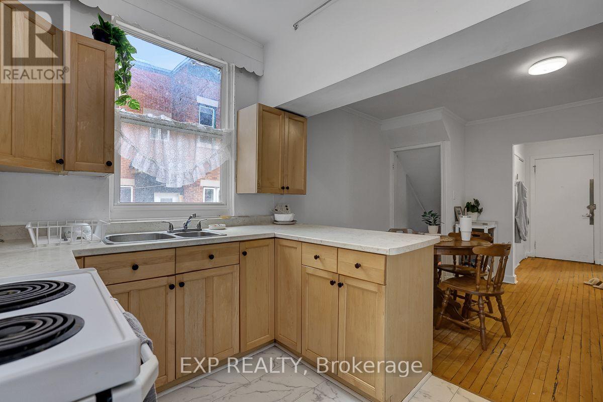 127 Osgoode Street Property Photo 14