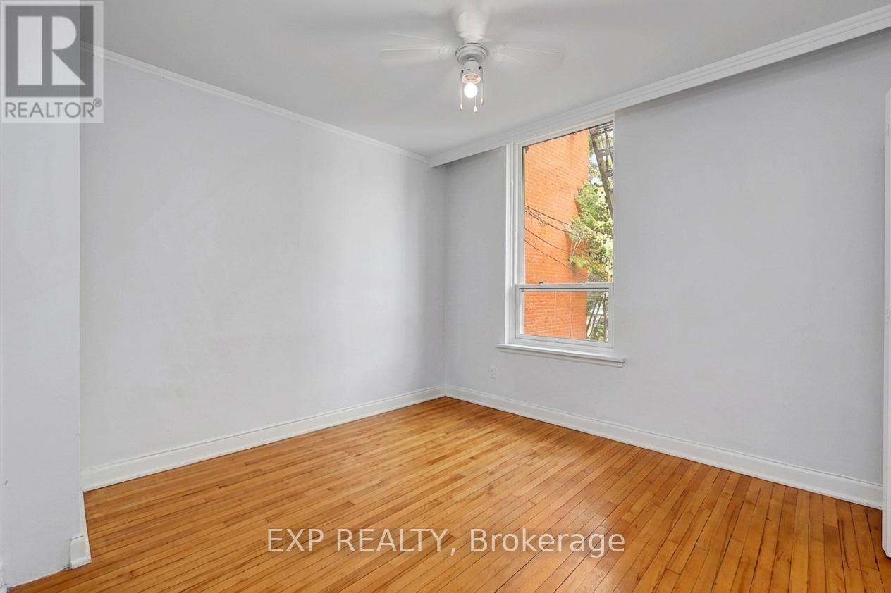 127 Osgoode Street Property Photo 16