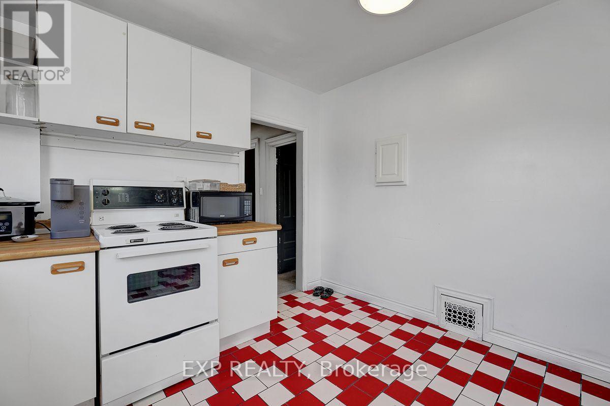 127 Osgoode Street Property Photo 45