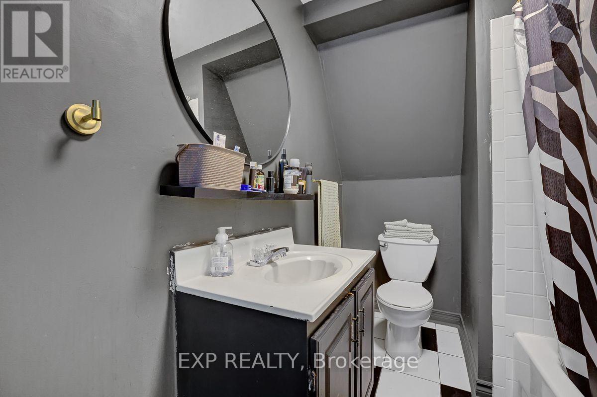 127 Osgoode Street Property Photo 46
