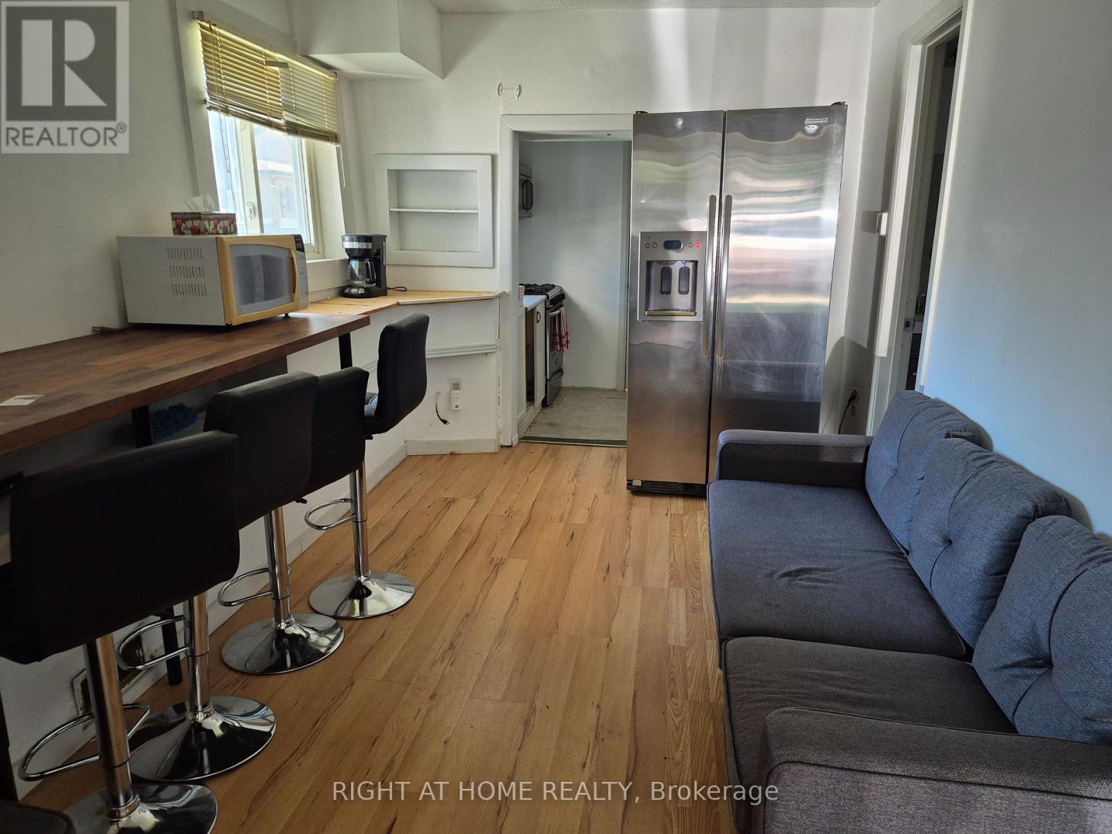 565 South Street S Property Photo 7