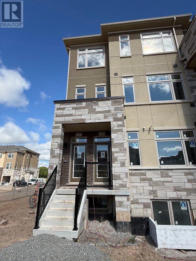 933 NORTH WATERDOWN DRIVE