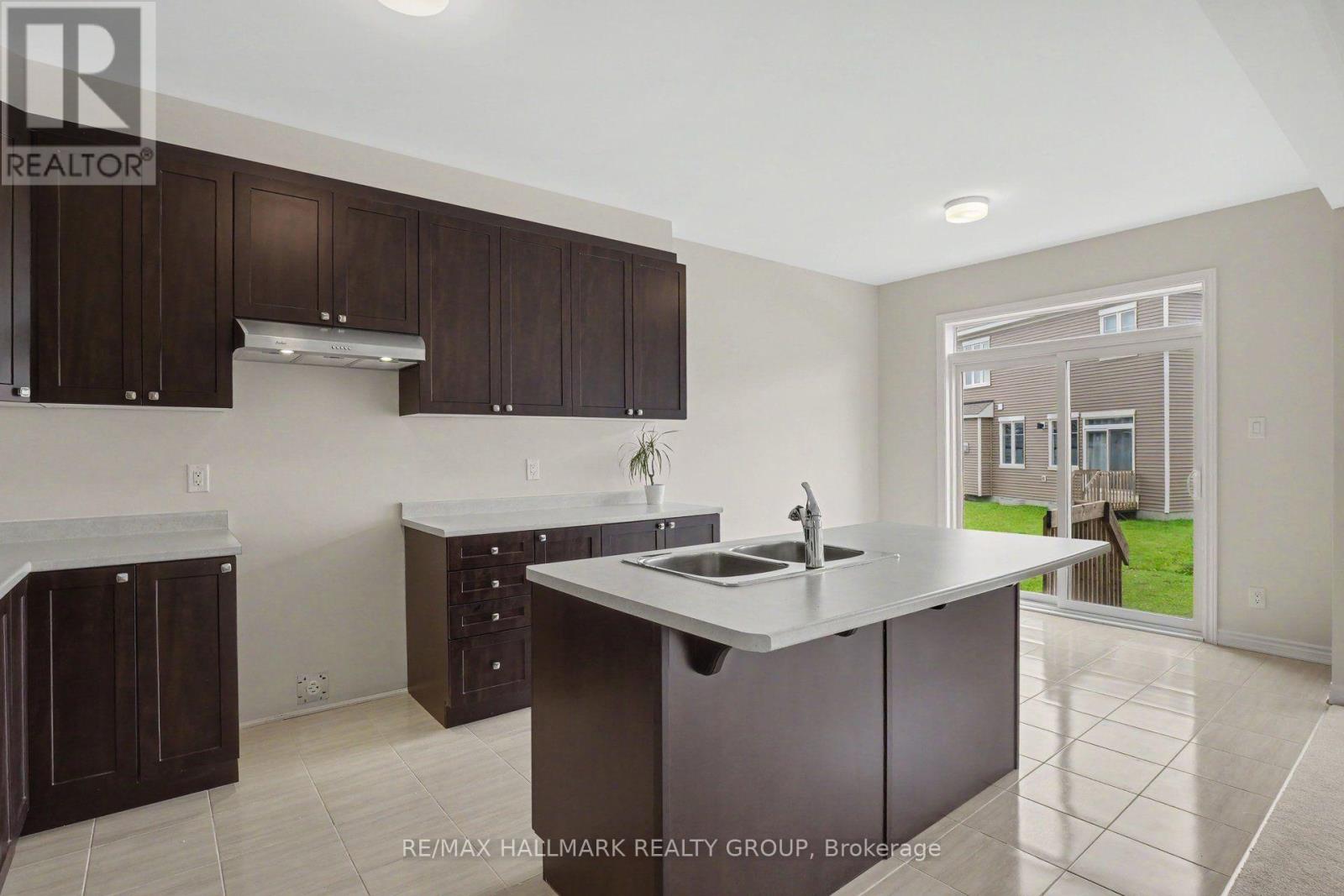 240 Sweetvalley Drive Property Photo 13