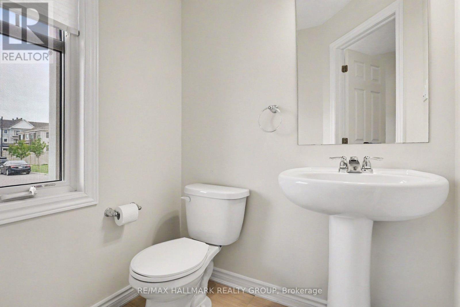 240 Sweetvalley Drive Property Photo 18