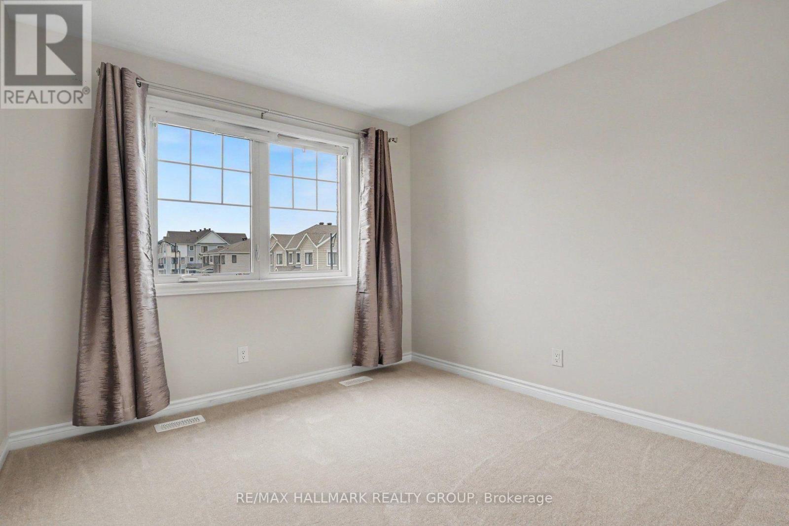 240 Sweetvalley Drive Property Photo 25