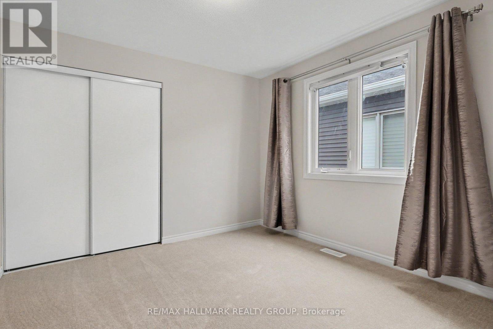 240 Sweetvalley Drive Property Photo 27