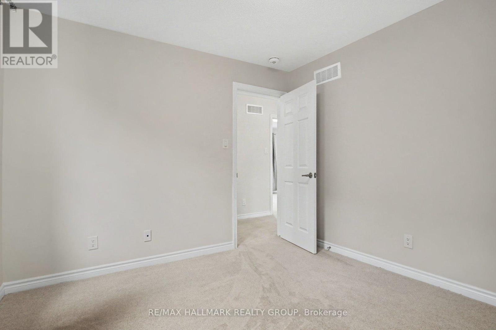 240 Sweetvalley Drive Property Photo 28