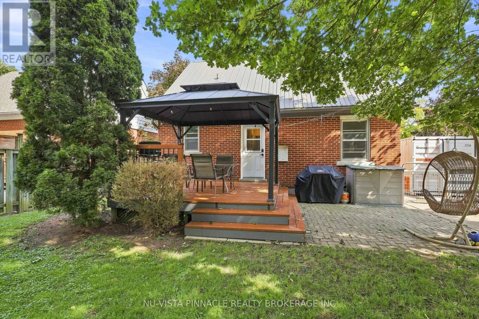 442 Grandview Avenue Property Photo 32