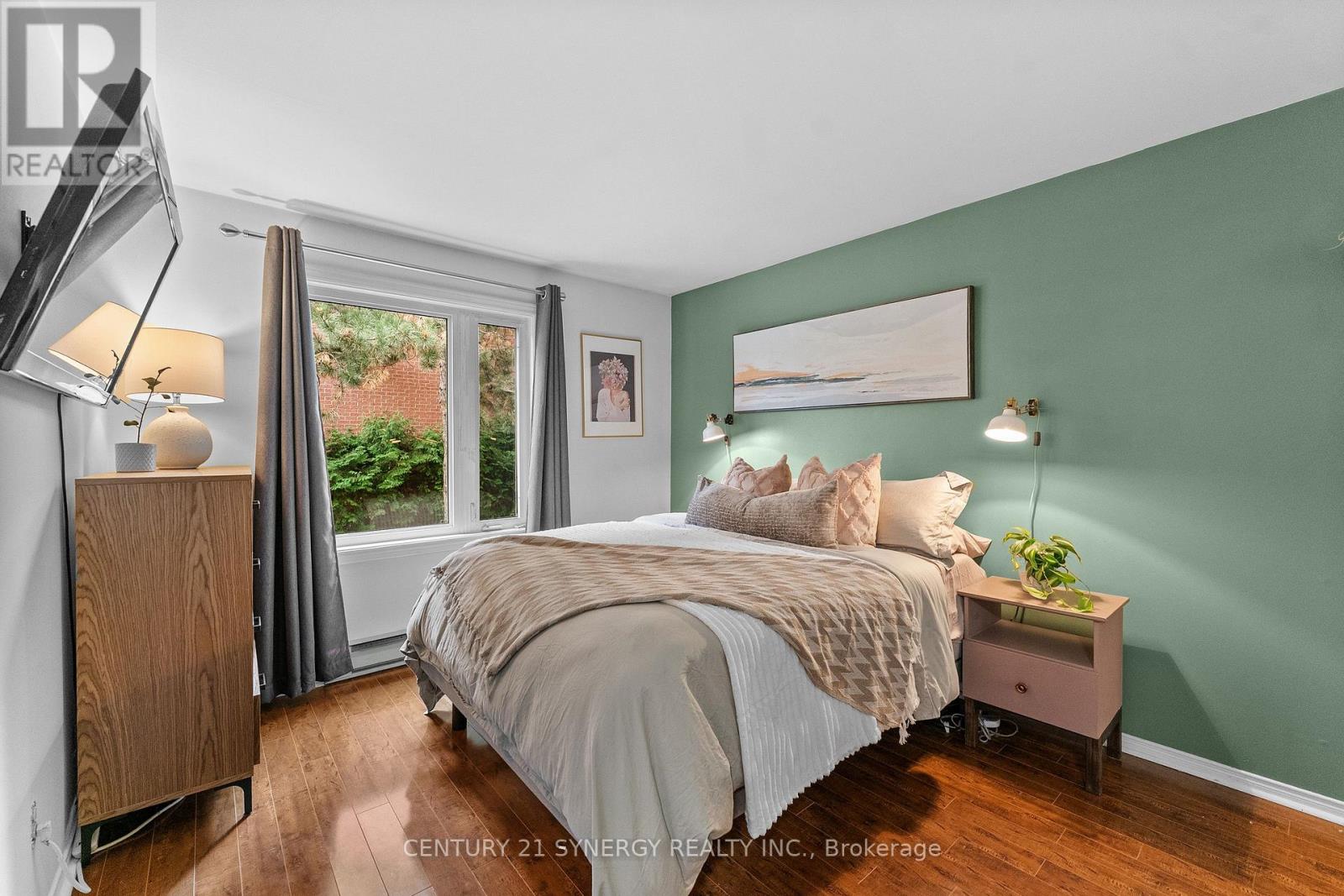 5 - 2 Columbus Avenue Property Photo 14