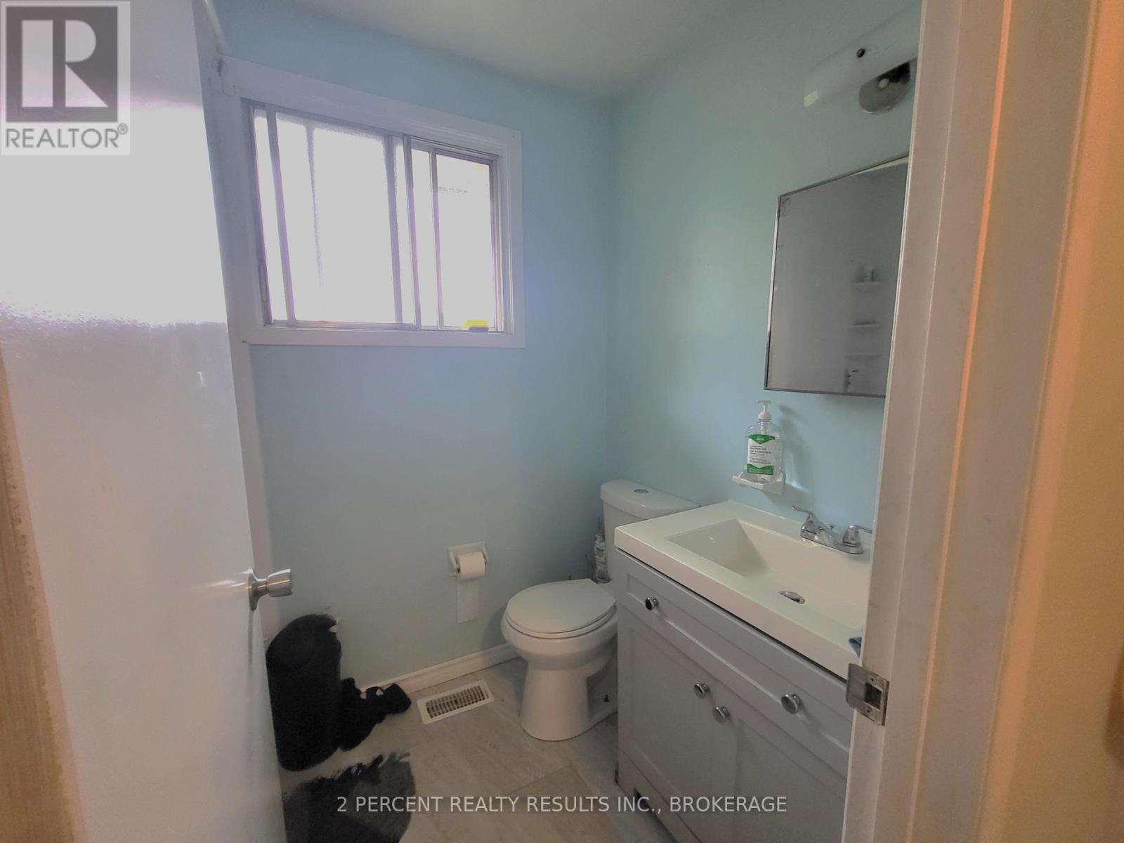 928 Oakview Avenue Property Photo 9