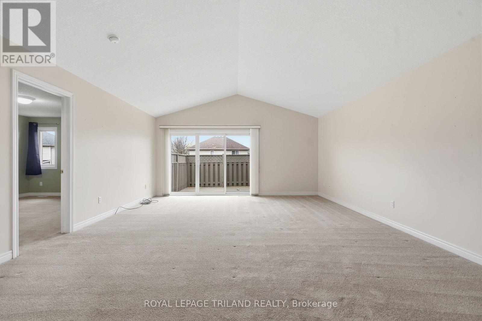 10 - 20 Windemere Place Property Photo 11