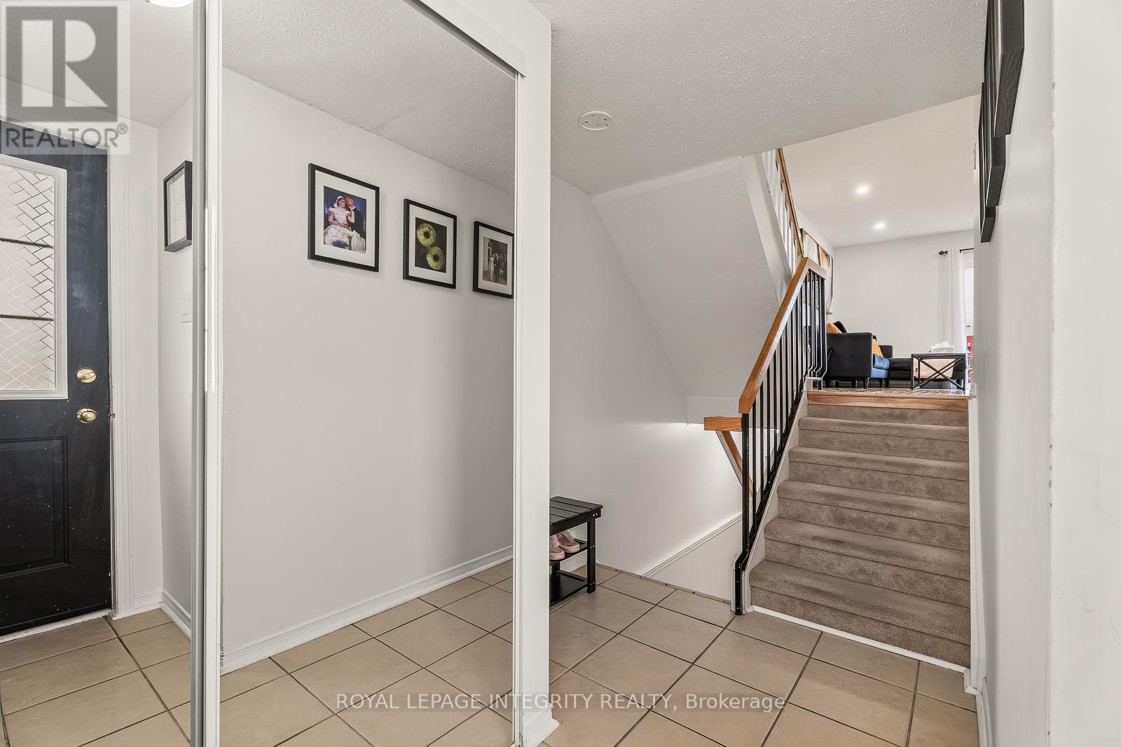 16 Stamford Private Property Photo 4