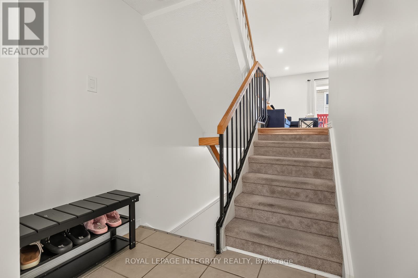 16 Stamford Private Property Photo 6