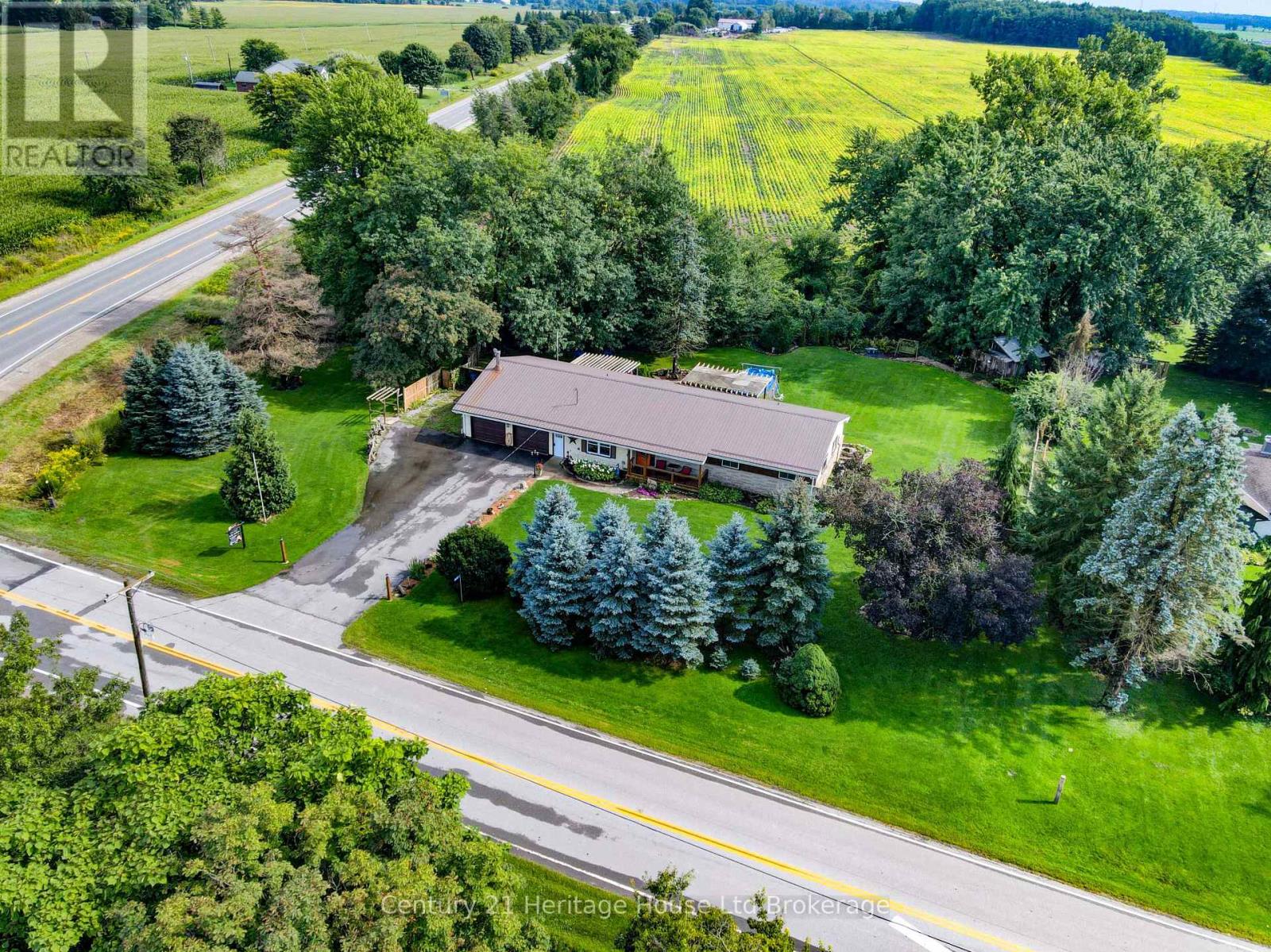 264230 Prouse Road Photo de la propriété 1
