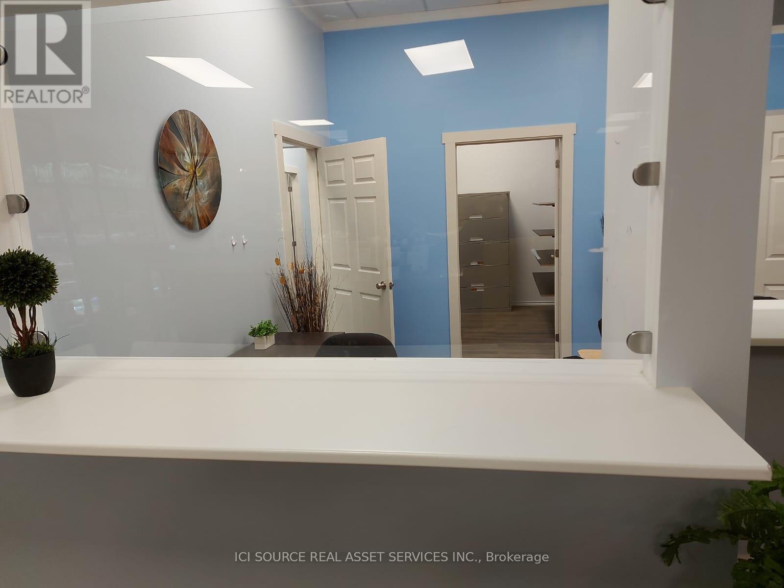 8424 Wyandotte Street E Property Photo 18
