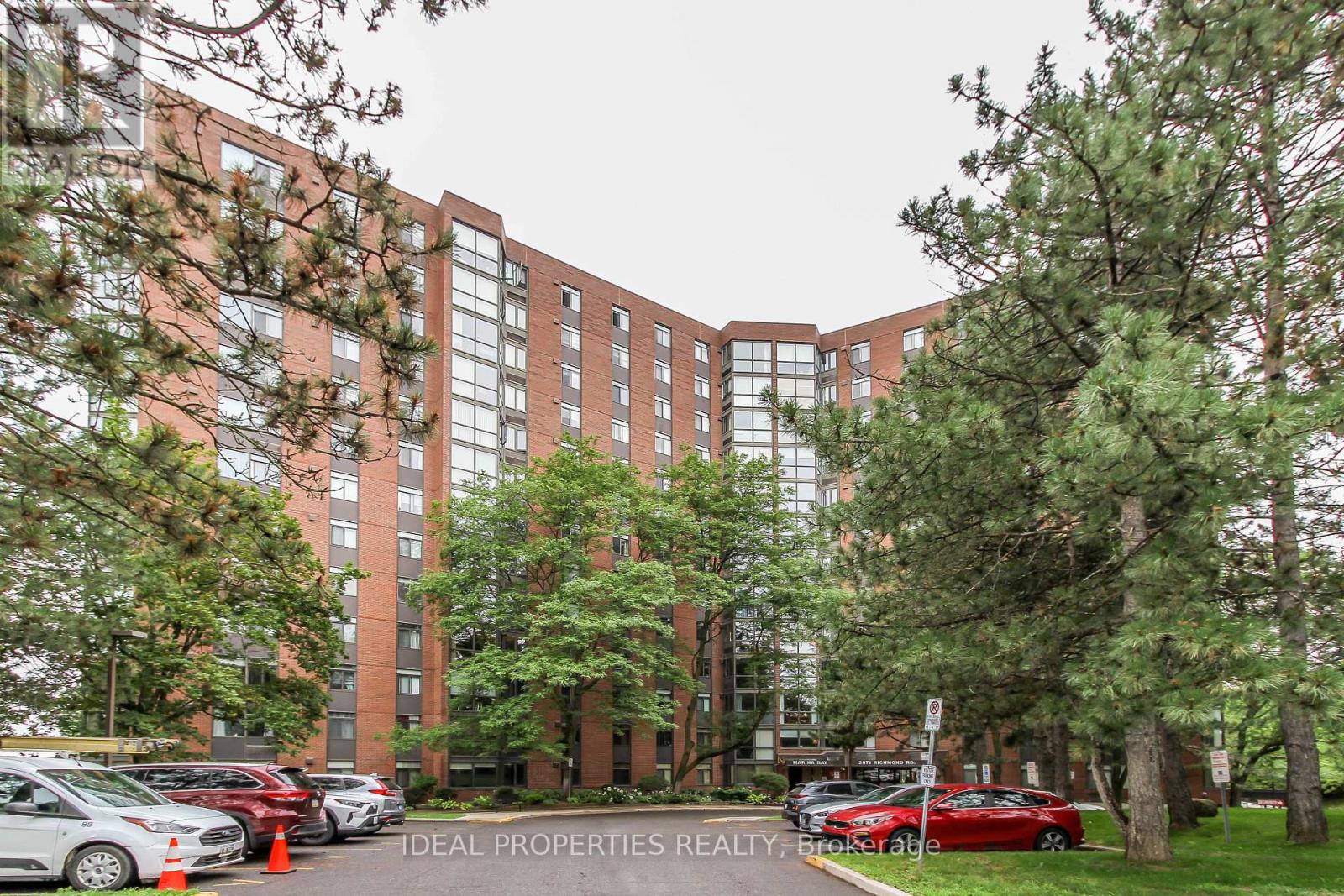 1213 - 2871 Richmond Road W Photo de la propriété 1