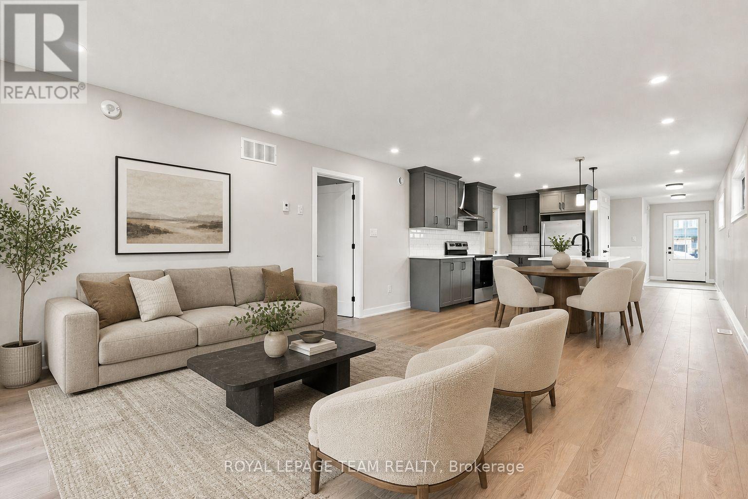 52 Whitcomb Crescent Property Photo 17