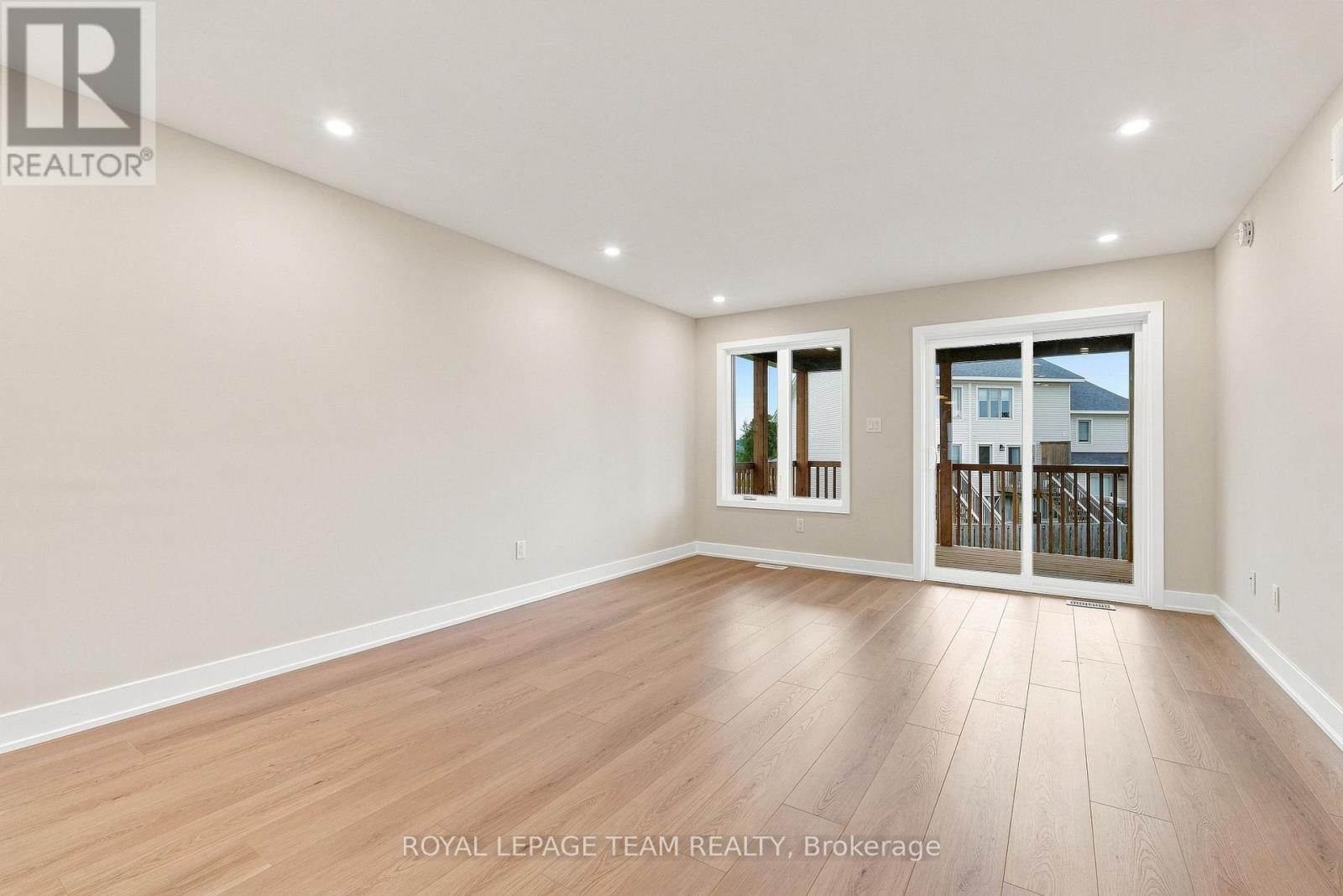 52 Whitcomb Crescent Property Photo 21