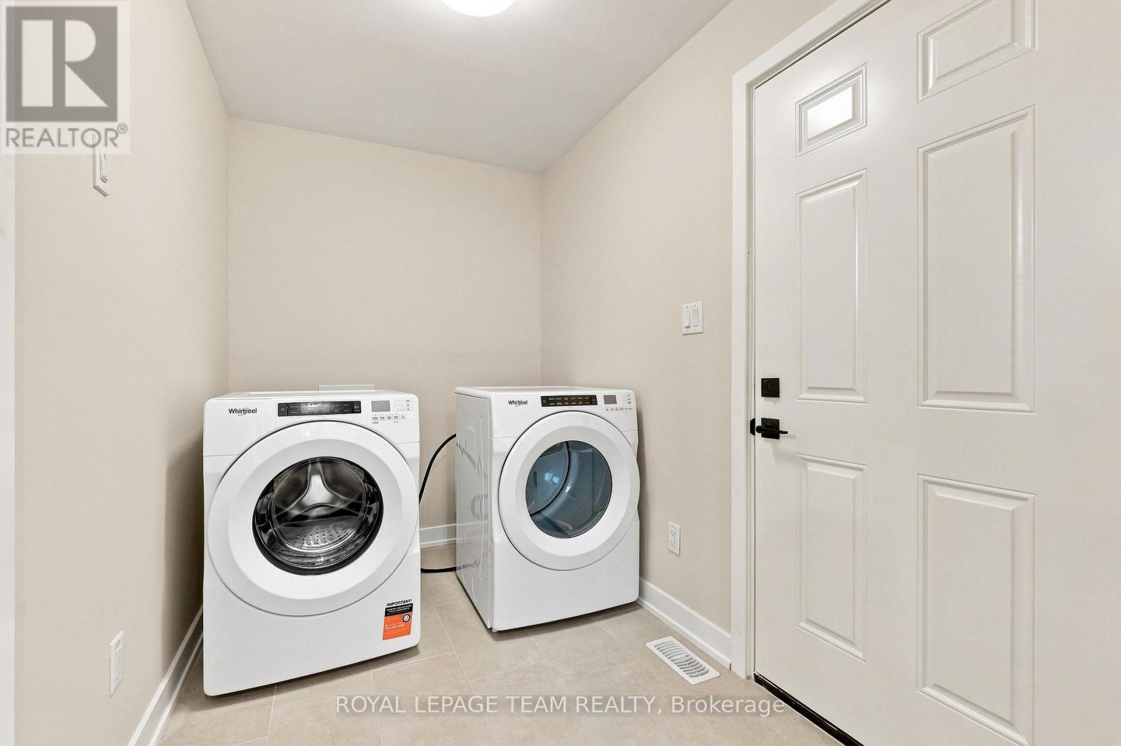 52 Whitcomb Crescent Property Photo 30