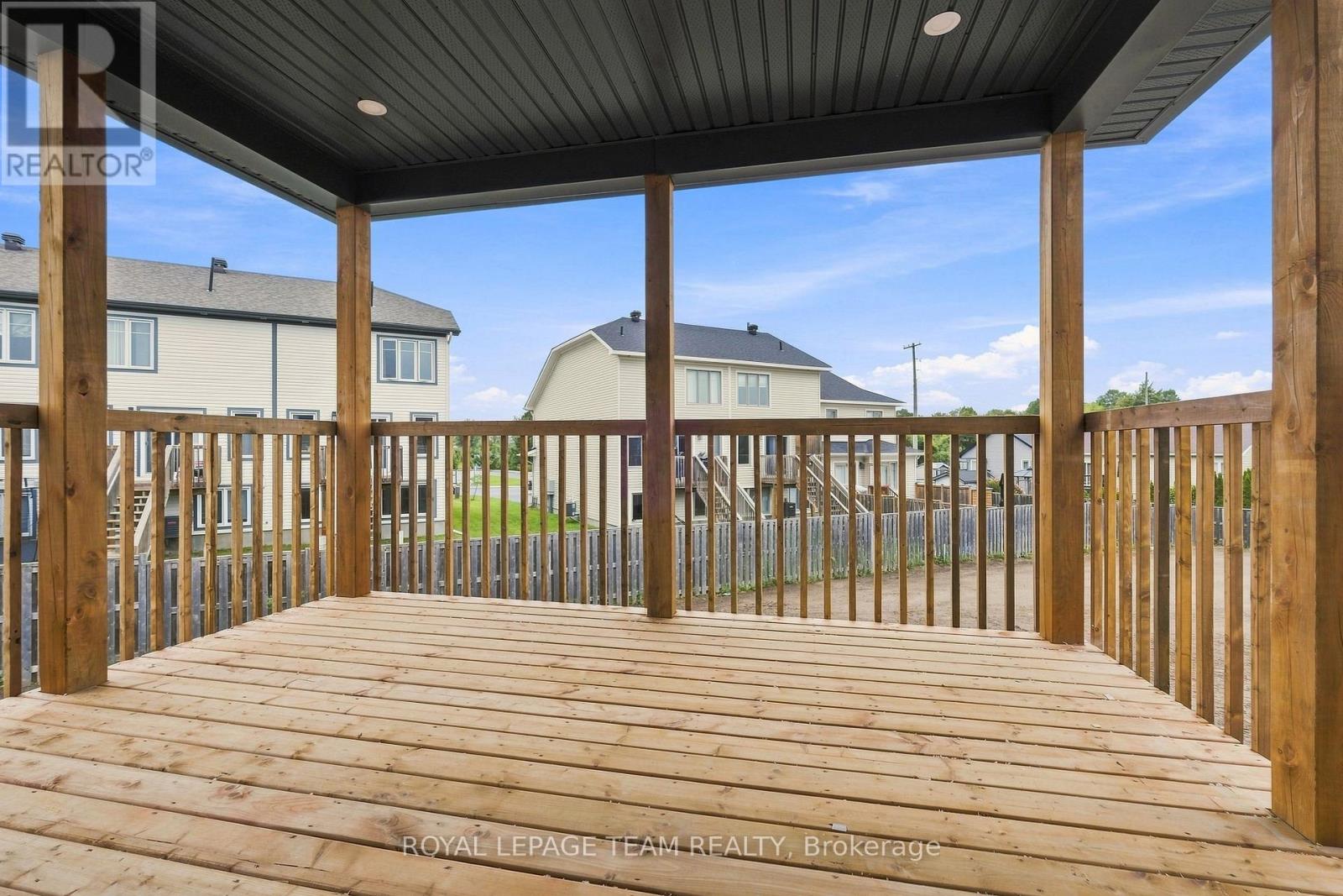 52 Whitcomb Crescent Property Photo 38