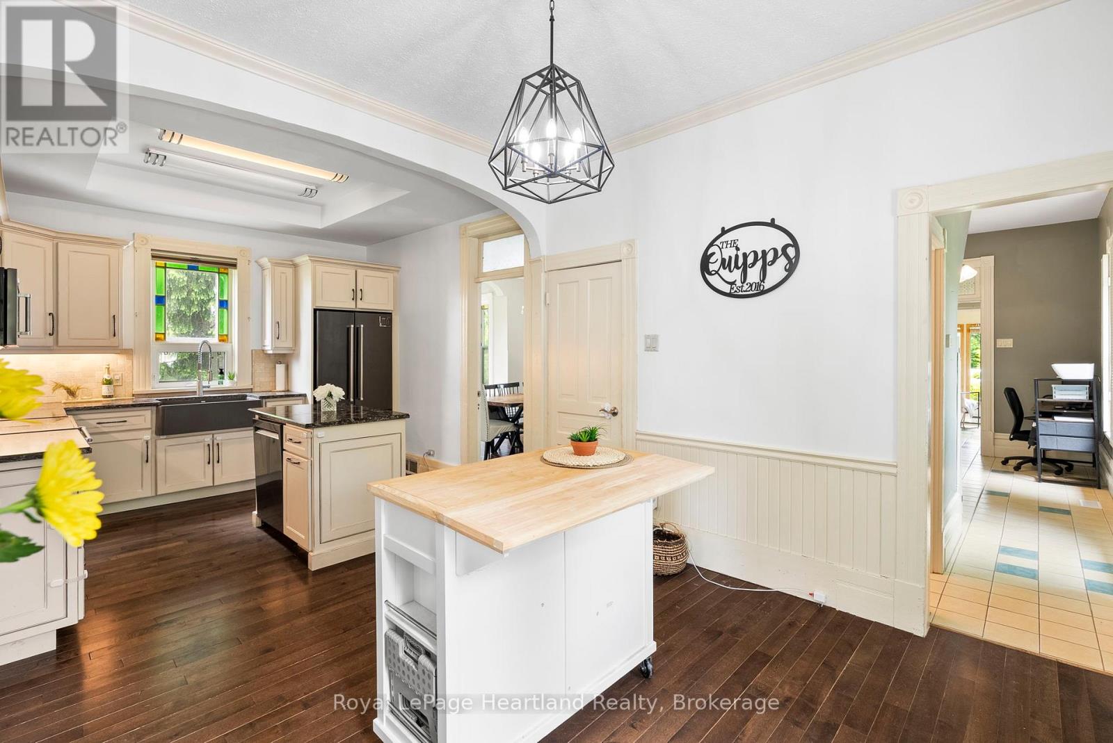 1047 Gibson Street Property Photo 13