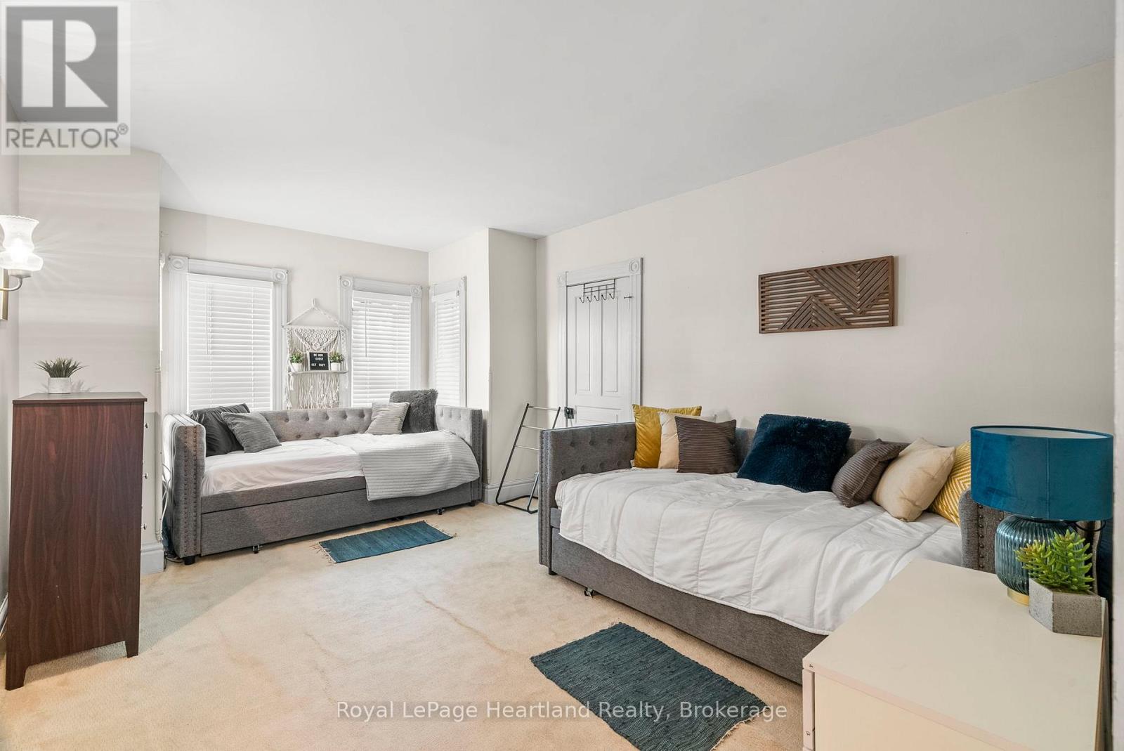 1047 Gibson Street Property Photo 27
