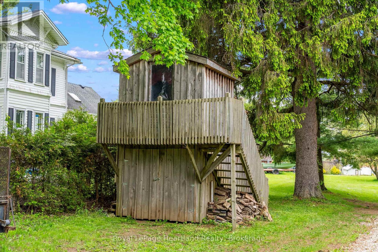 1047 Gibson Street Property Photo 43