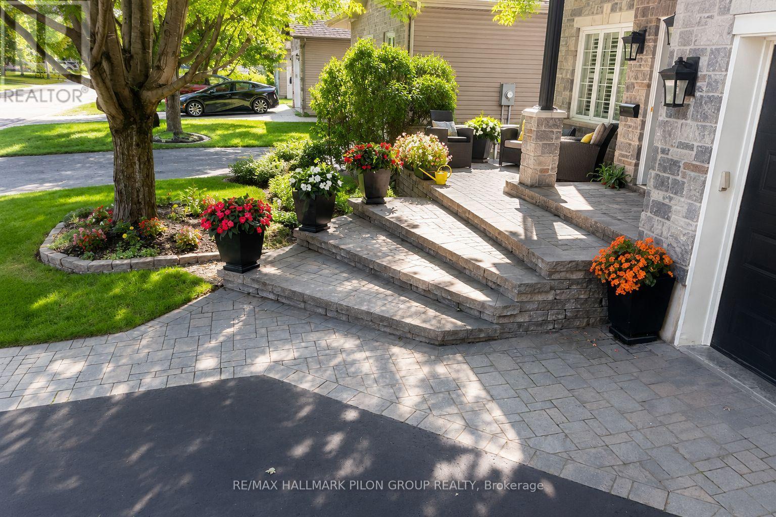 26 Honore Crescent Property Photo 2