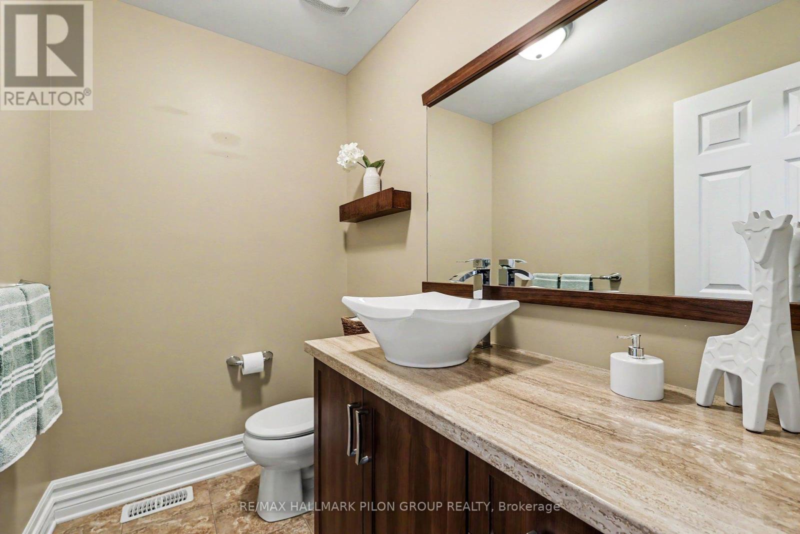 26 Honore Crescent Property Photo 12