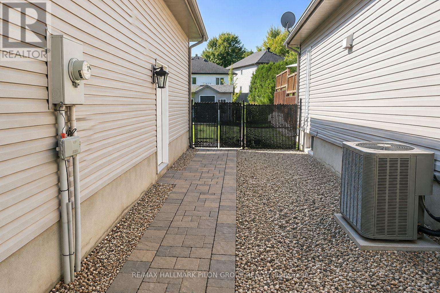 26 Honore Crescent Property Photo 26