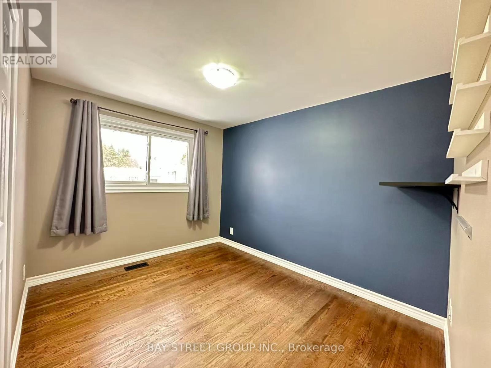 49 Howland Drive Property Photo 9