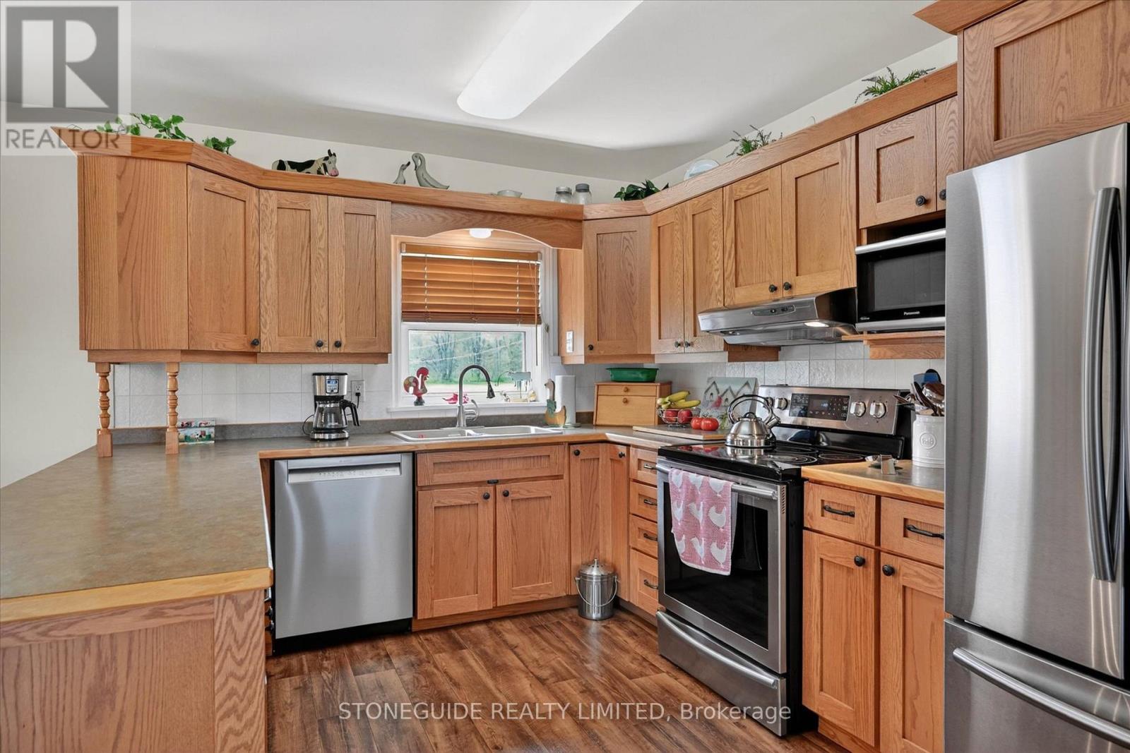2136 Sixteenth Line Property Photo 7
