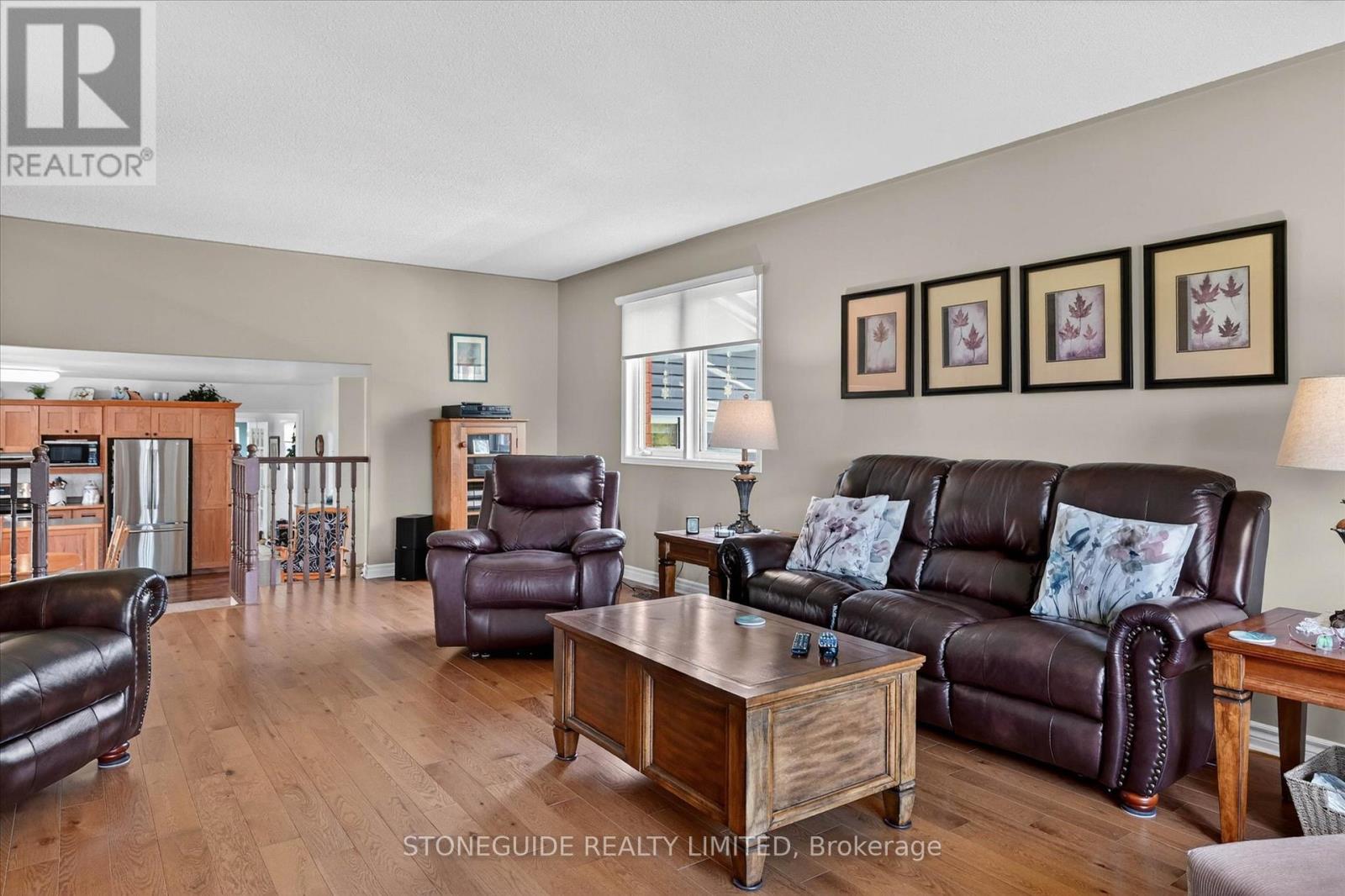 2136 Sixteenth Line Property Photo 14