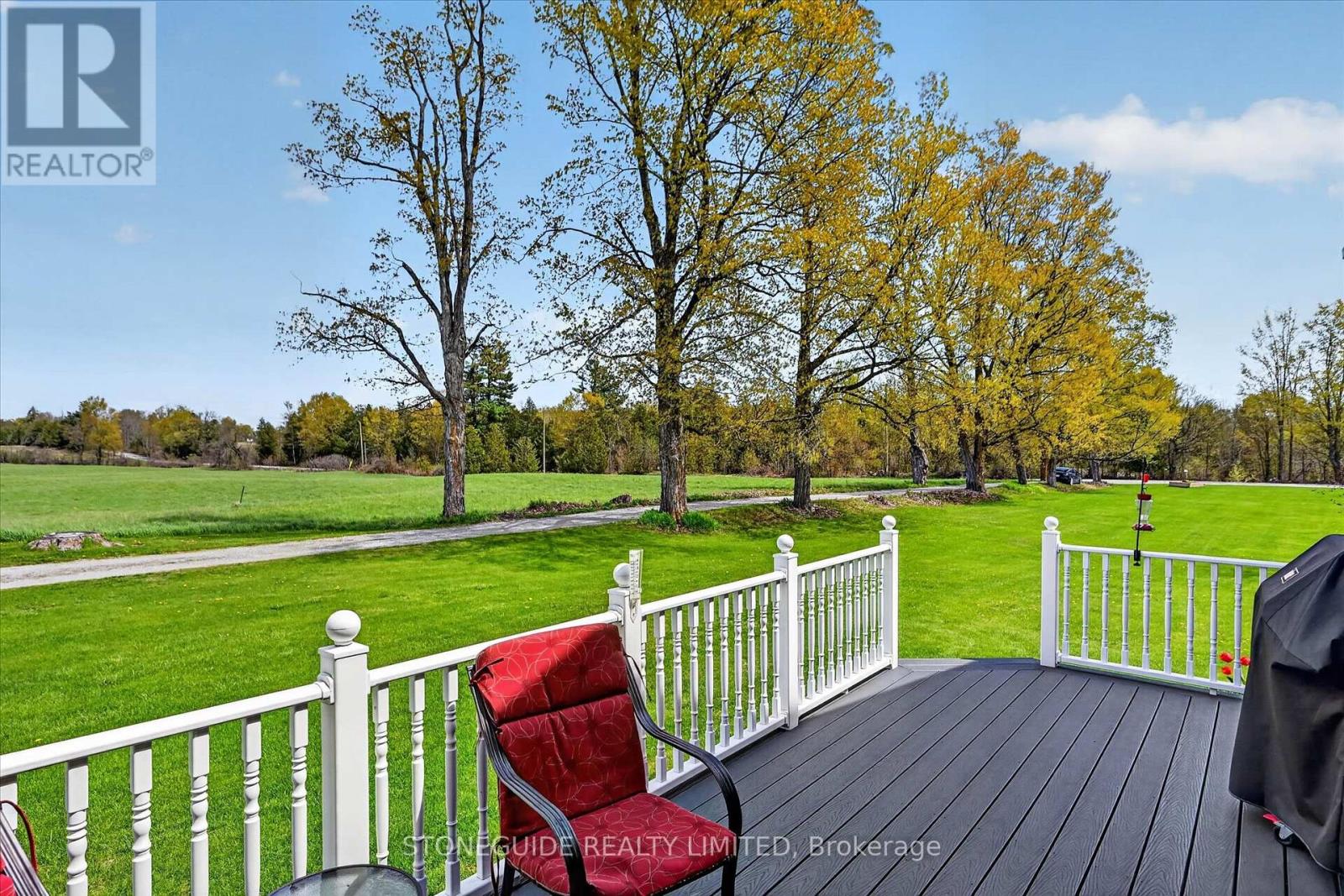 2136 Sixteenth Line Property Photo 18