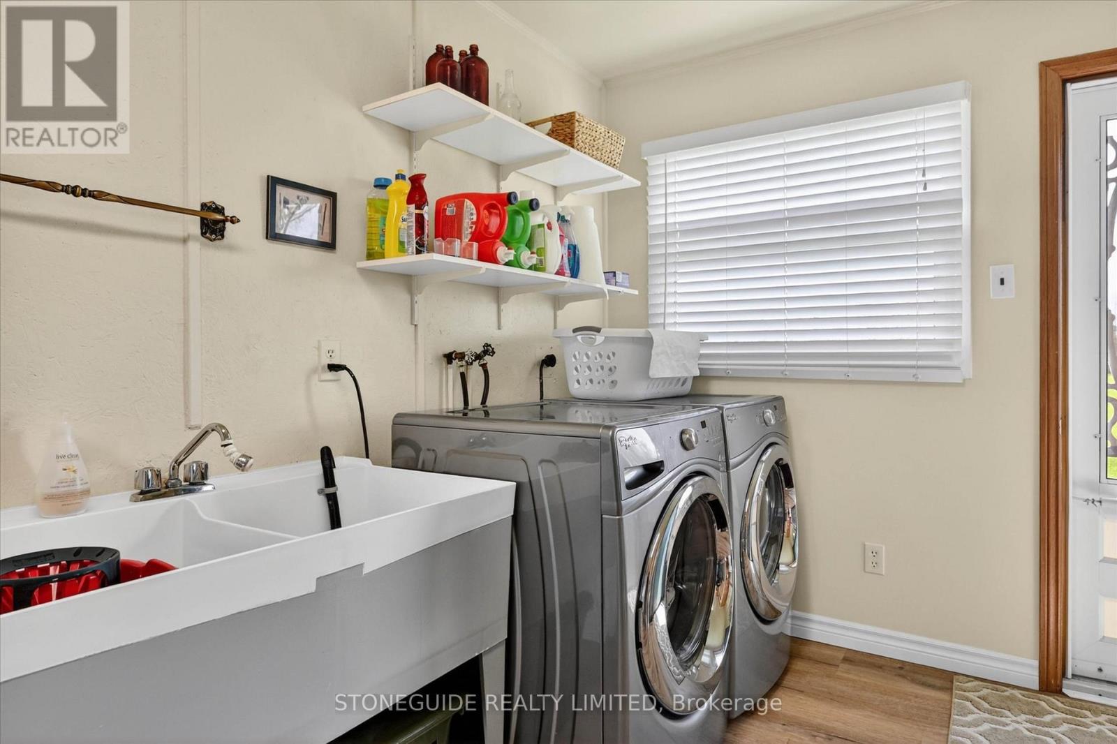 2136 Sixteenth Line Property Photo 25
