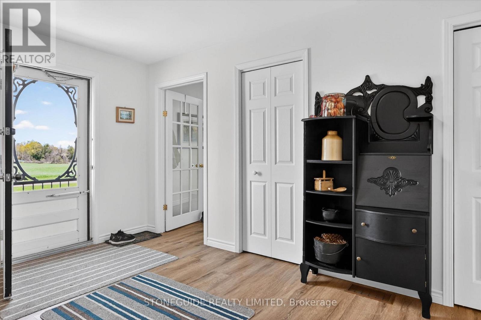 2136 Sixteenth Line Property Photo 26